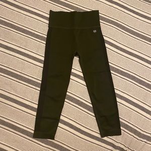 Forever 21 army green workout legging